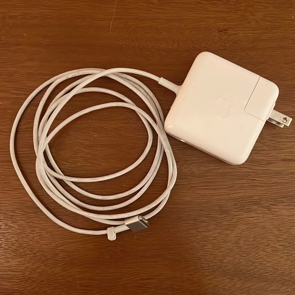45W MagSafe 2 Apple Charger